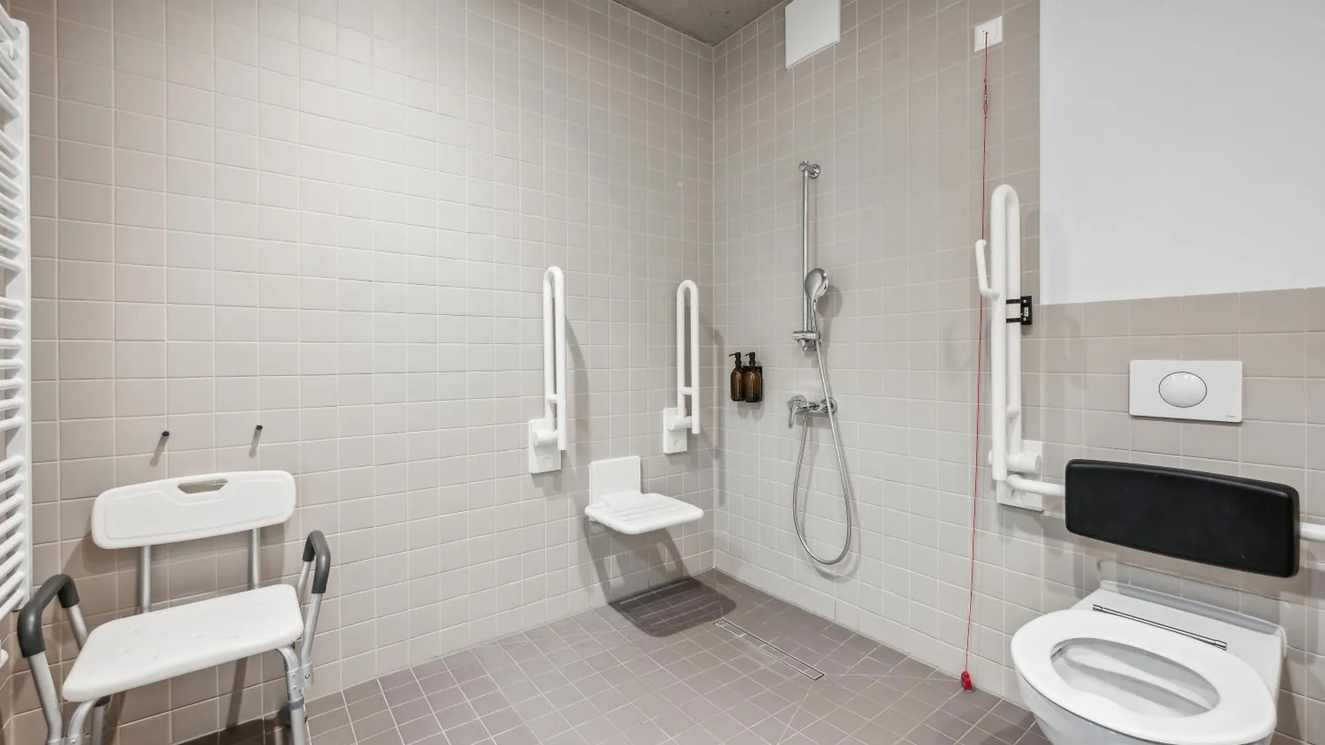 Habyt-The Waterfront Berlin Hotel