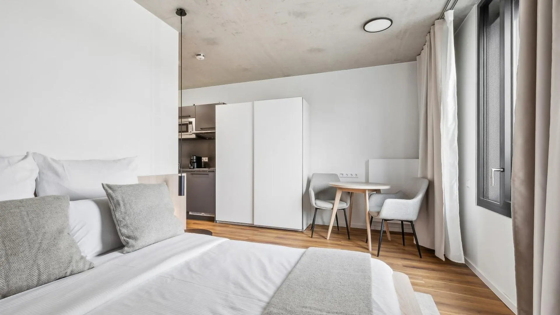 Hotel Habyt-The Waterfront Berlin