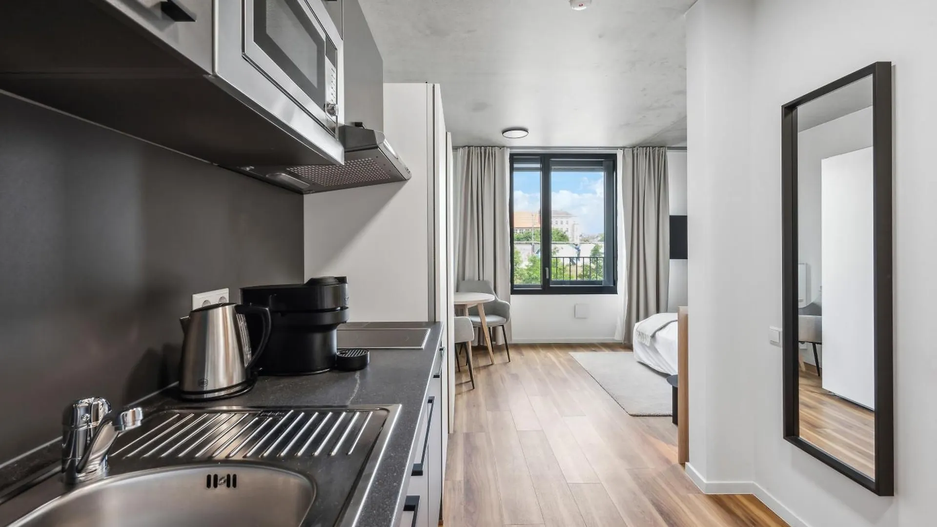 Habyt-The Waterfront Berlim